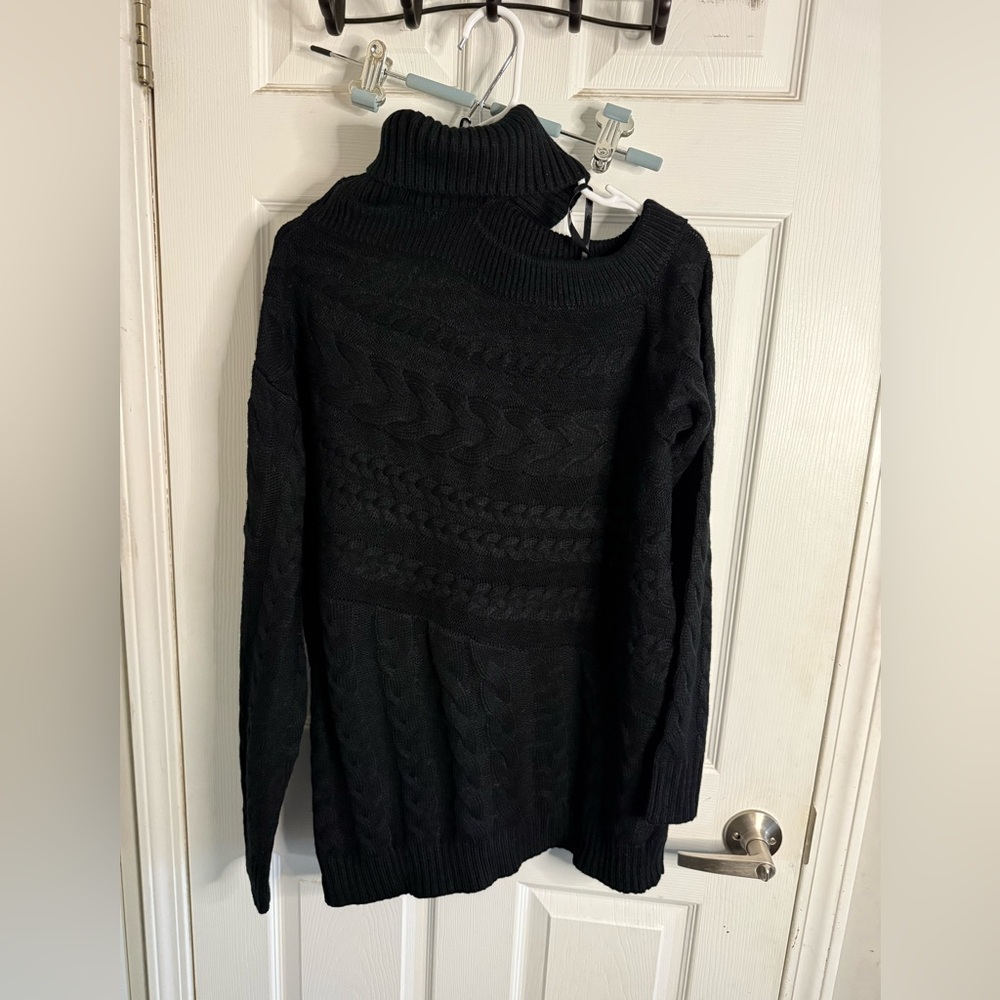 DAVI & DANI Black Turtleneck Sweater